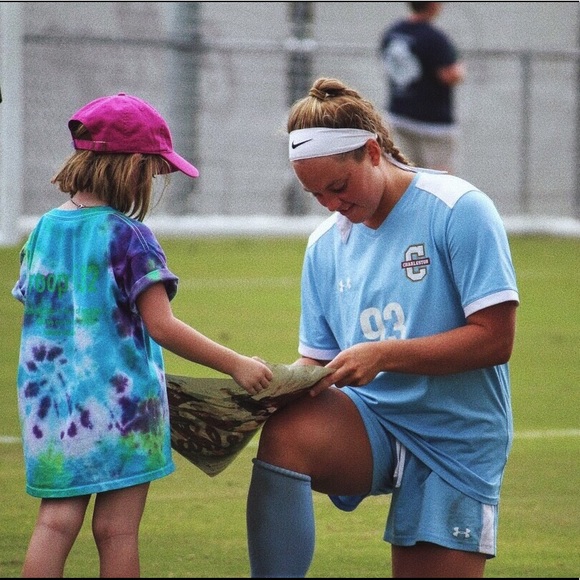 Meet your Posher, Meredith - Picture 3 of 8